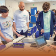 التربية والتعليم تُنفذ برنامج حول استخدام المجسات الإلكترونية في التجارب العملية في كاليفورنيا