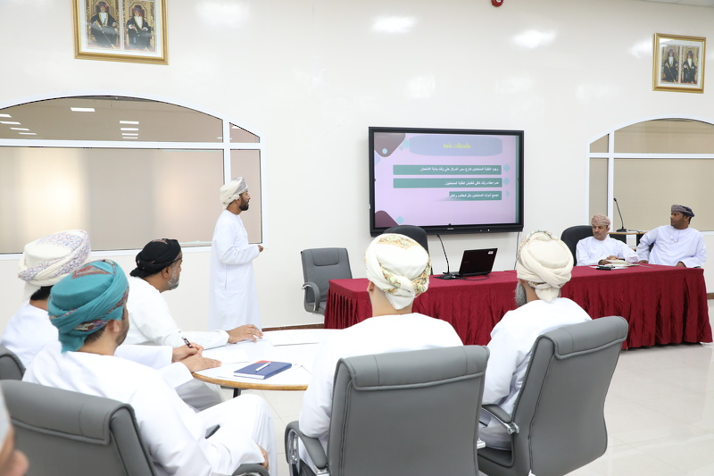 7991 طالبا وطالبة يستعدون لأداء امتحانات دبلوم التعليم العام بجنوب الباطنة