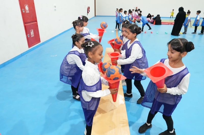 مهرجان رياضي لطلبة مدرستي مسك العلم ودرر المعارف للتعليم الأساسي