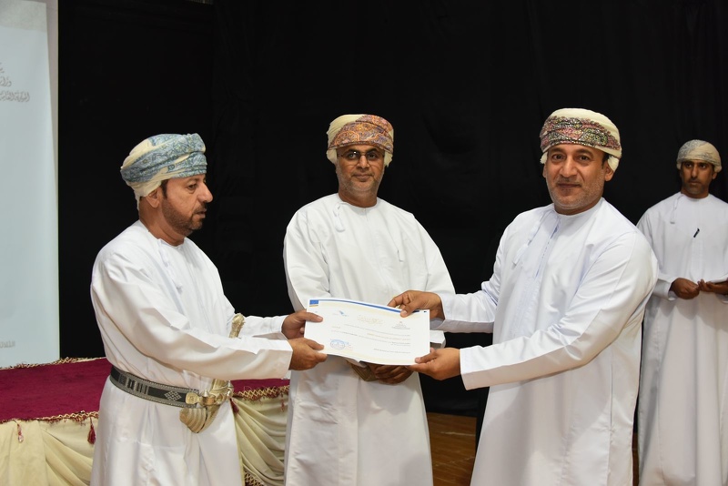 تنظيم ملتقى تعزيز الشراكة بين المدرسة والأسرة في تربية الأبناء بتعليمية محافظة الظاهرة