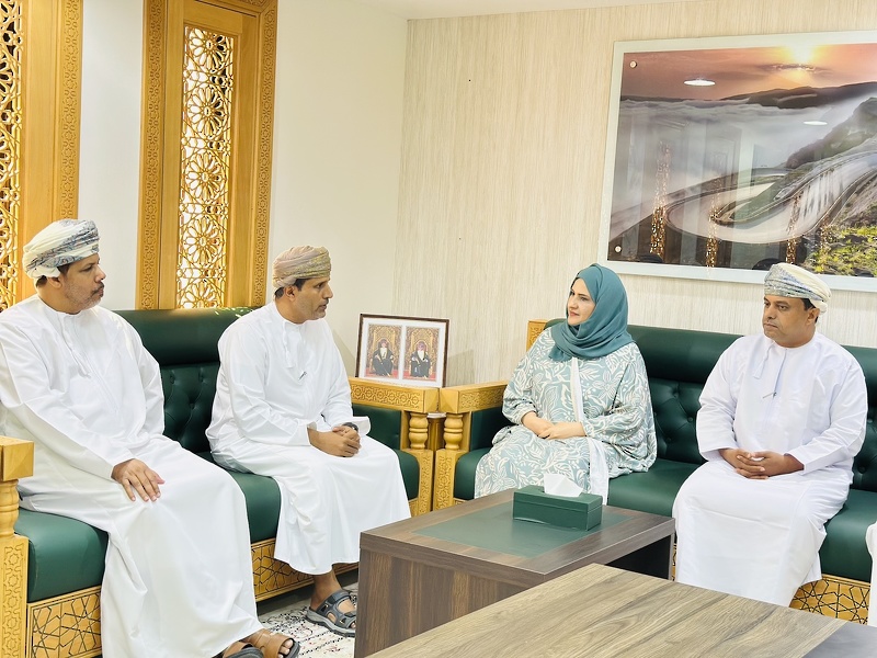 دعم مدارس تعليمية ظفار بكاميرات مراقبة من قبل شركة صلالة لخدمات الموانئ