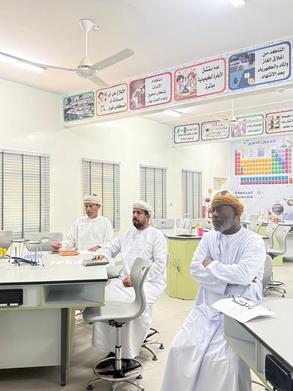 وحدة مختبرات العلوم تطلق مسابقة( مختبر العلوم النموذجي )