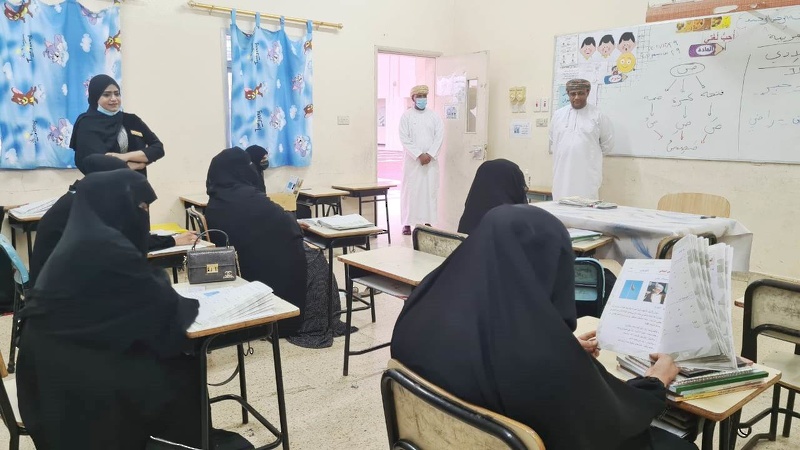 فريق من المختصين بالمديرية العامة للتربية الخاصة والتعلم المستمر يزورن تعليمية ظفار 
