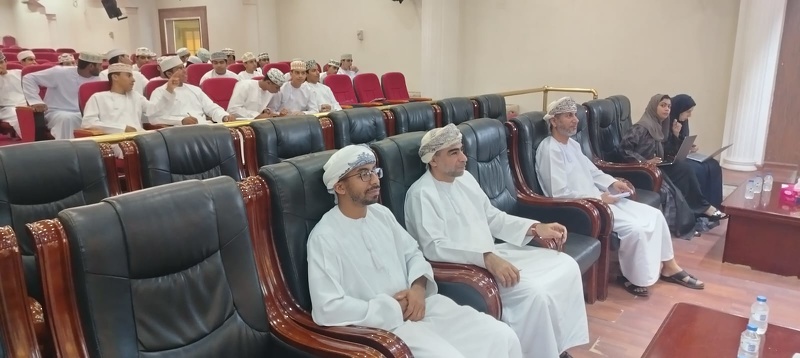  تعليمية محافظة الظاهرة تستضيف الحملة الوطنية بعنوان  ( أخضر)  تربط وظائف المستقبل بالاقتصاد الأخضر 