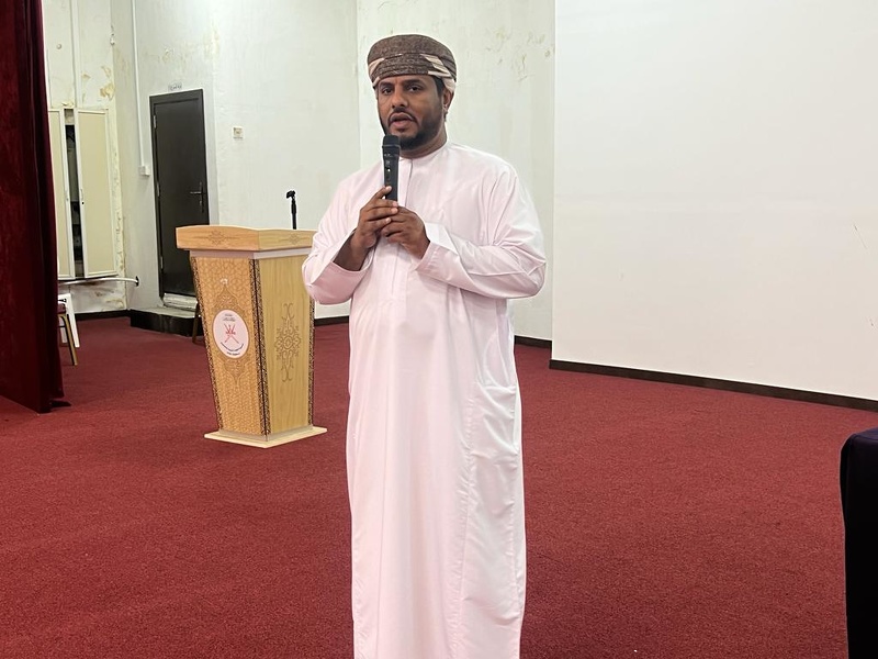 تكريم نخبة من أخصائيي التوجيه المهني بمدارس تعليمية ظفار.