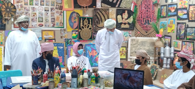 مدير عام تعليمية ظفار يزور مدارس ولاية شليم وجزر الحلانيات