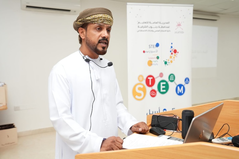 تكريم اللجان المنظمة والمشرفة على فعاليات الأسبوع الوطني للعلوم والتكنولوجيا والهندسة والرياضيات (  STEM )