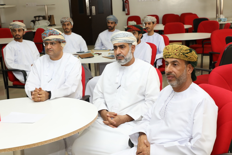 برنامج لتهيئة الأخصائيين الاجتماعيين الجدد ب 
