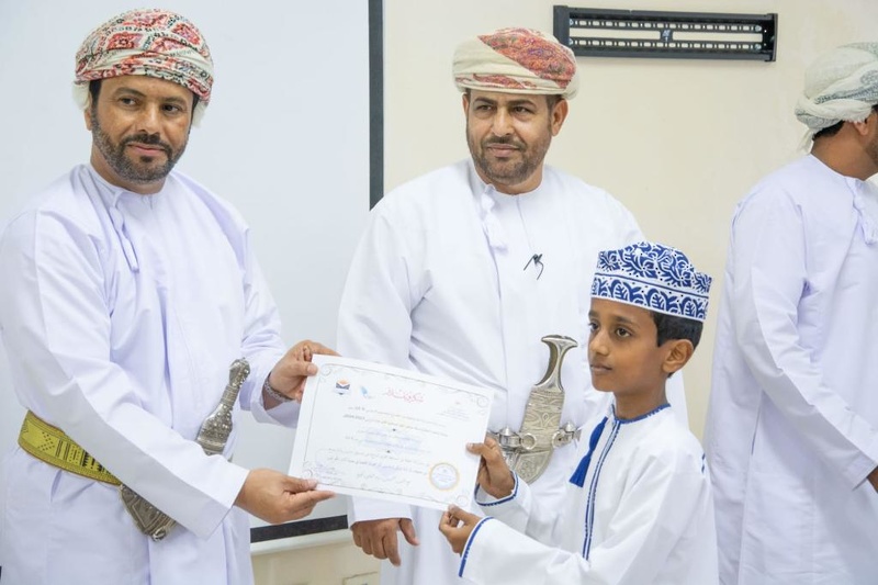 والي ولاية سدح يكرم طلبة مزامير داؤود