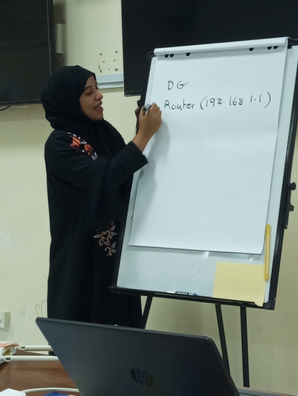 ختام فريق التدريب بمشروع المدرب التقني بالمديرية العامة لتقنية المعلومات، وبالتعاون مع المديرية العامة للشؤون الإدارية ممثلة بدائرة تقنية المعلومات، بالمديرية العامة للتربية والتعليم بمحافظة ظفار 