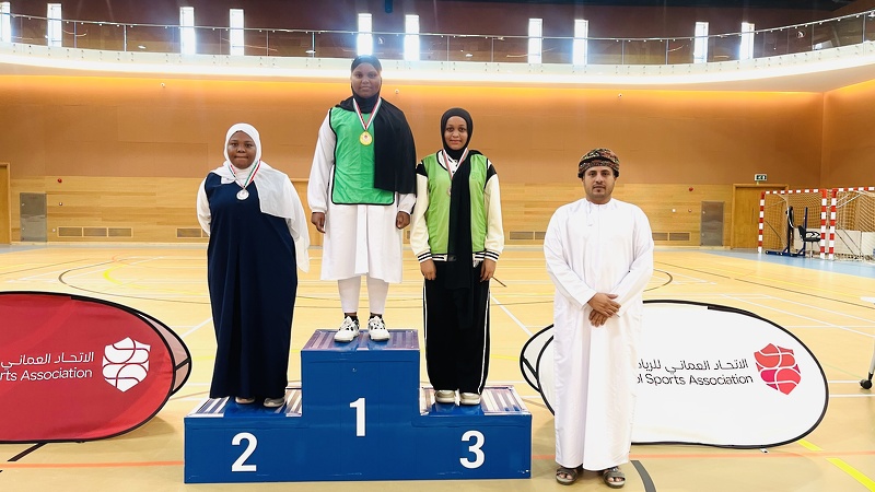 ختام مسابقة ألعاب القوى للإناث بمدارس تعليمية ظفار
