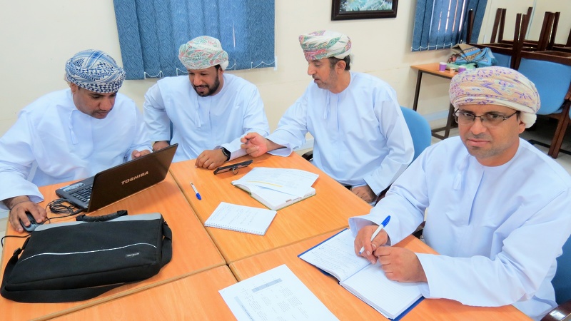 تعليمية الظاهرة تعقد ورش لإعداد خطة الإنماء المهني 2020م لفئة المعلمين  