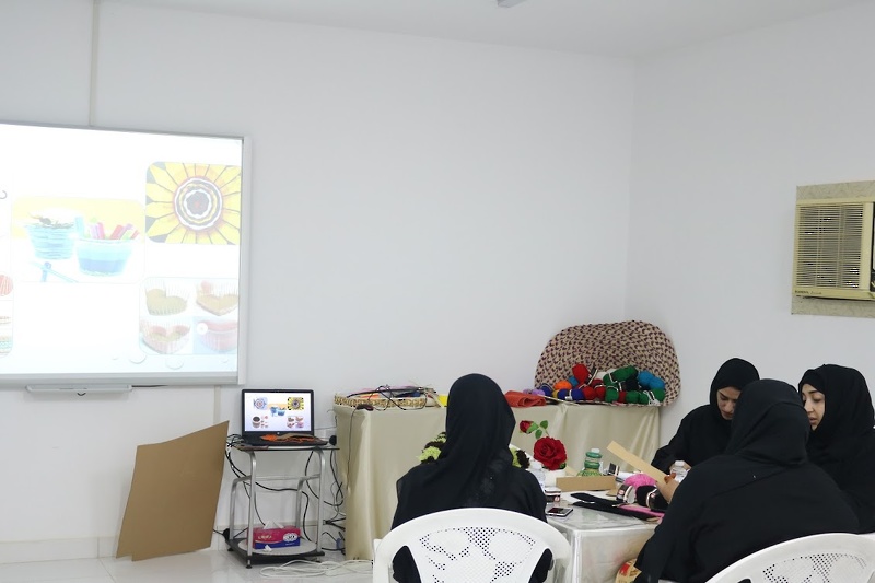 ورشة النسيج بالتشكيل المجسم في مدرسة شاطئ صحار الخاصة