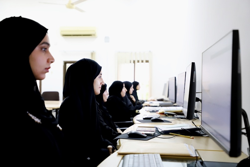 تواصل استكمال إجراءات تعيين 1269 معلم ومعلمة بتعليمية ظفار