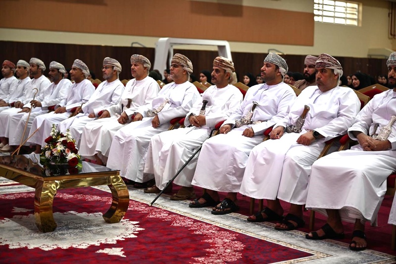 الاحتفال بتخريج الدفعة السابعة من المعهد التخصصي للتدريب المهني للمعلمين بتعليمية محافظة الظاهرة 