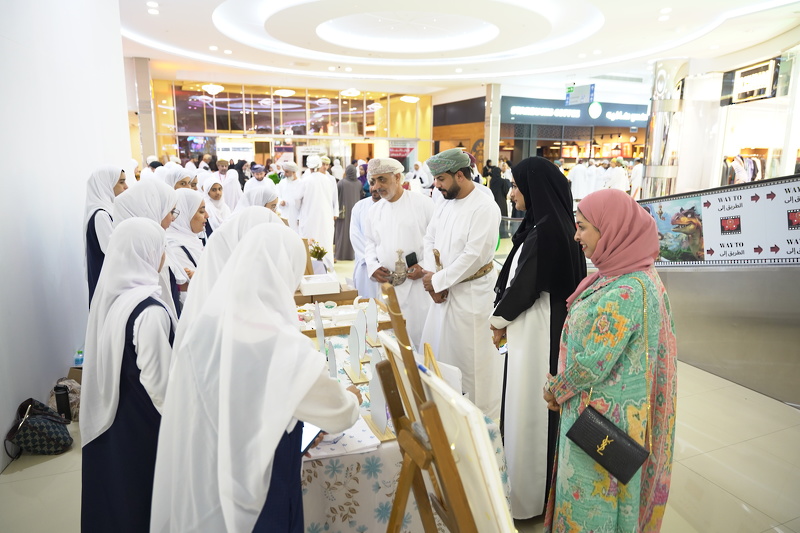 50 شركة طلابية في معرض الشركات الطلابية رائدون 9 بتعليمية جنوب الباطنة