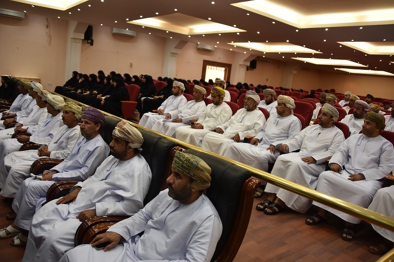 تنظيم لقاء تربوي لمديري ومديرات المدارس بمحافظة الظاهرة 