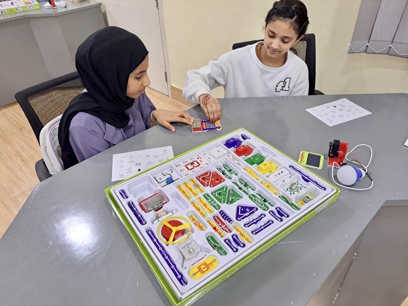 ختام البرنامج التعليمي الشتوي لطلبة تعليمية ظفار