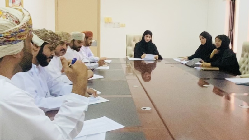 لقاء الفريق اللامركزي والمدرسي لبرامج الطلبة الموهوبين بتعليمية ظفار