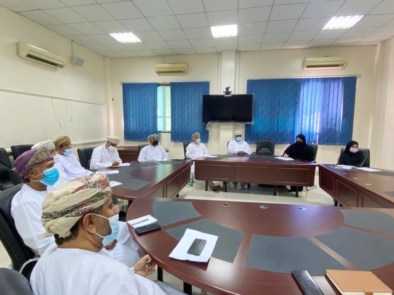 تعليمية ظفار تعقد لقاء تربوي مع مدراء الدوائر