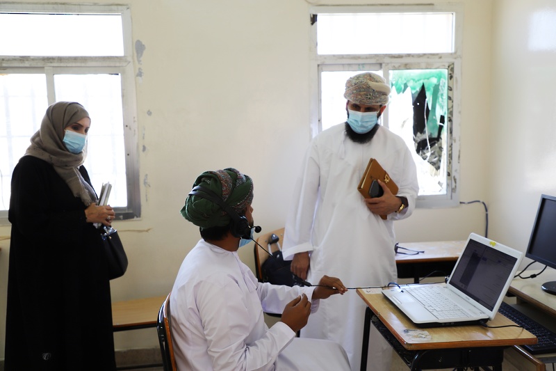 وزارة التربية والتعليم تتابع سير العملية التعليمية بمدارس محافظة ظفار