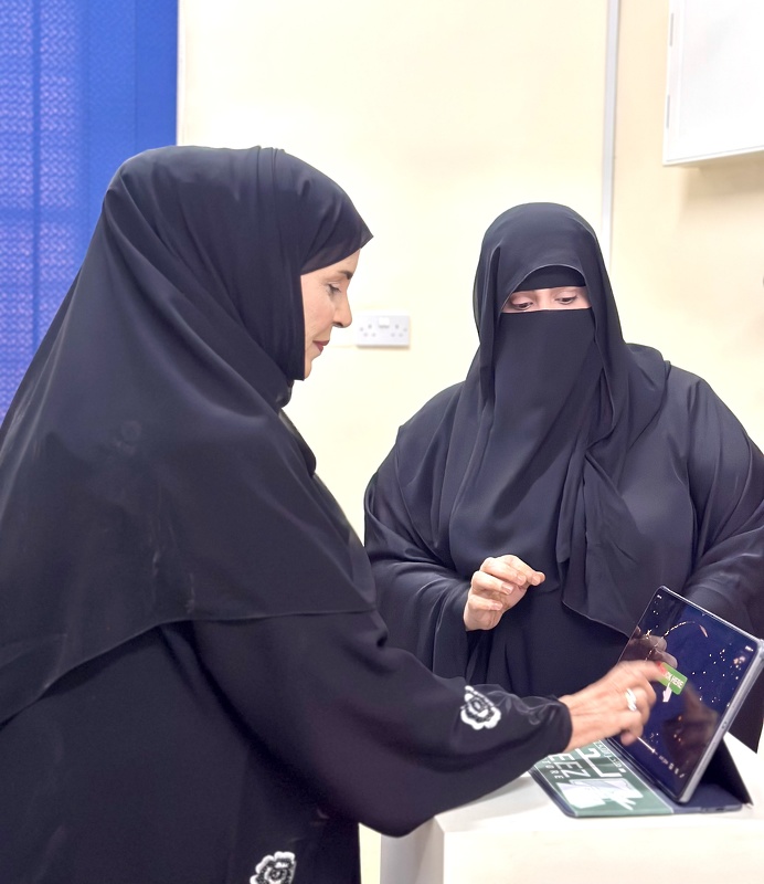 تدشين متجر إلكتروني بمدرسة نحيز في تعليمية ظفار