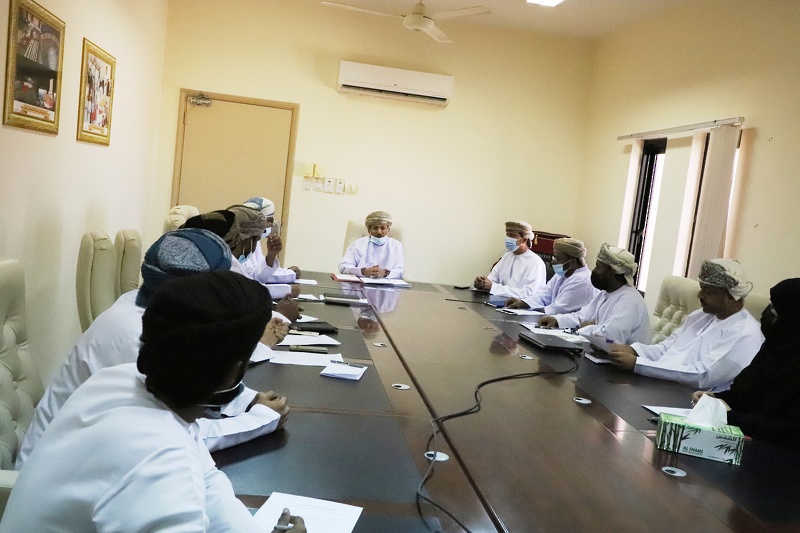 تعليمية ظفار تعقد الاجتماع التشاوري وتحديد المهام لبعض الاجراءات العاجلة لمدراء الدوائر ومساعديهم