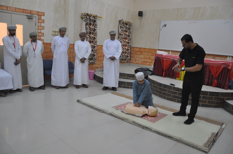 تواصل فعاليات المراكز الصيفية بمحافظة الظاهرة