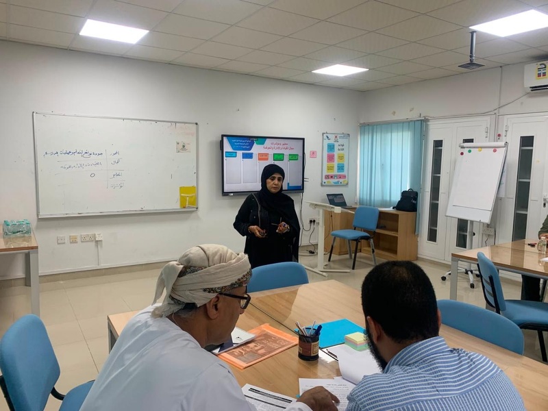 دائرة تطوير الأداء المدرسي تنفذ برنامج «التهيئة لمدارس المحافظة المستهدفة بالمراجعة الخارجية للعام الدراسي 2026/2027م