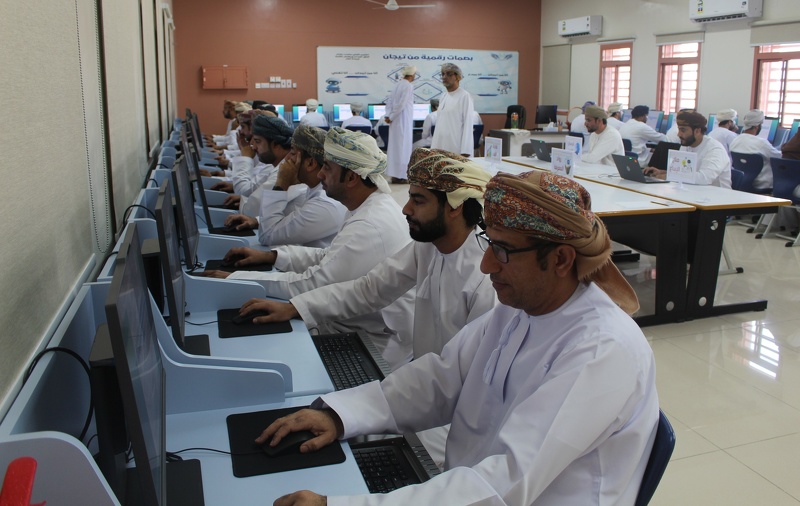 انطلاق امتحانات الترشح للمتقدمين لوظائف الإشراف التربوي والإدارة المدرسية بتعليمية محافظة الظاهرة