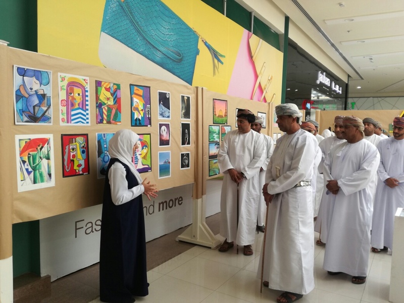 تحت شعار الفنون تغرد مدرسة اسماء بنت الصلت  بعبري  تنظم معرضاً فنياً ضمن ملتقى همم بالتواصل ترتقي 