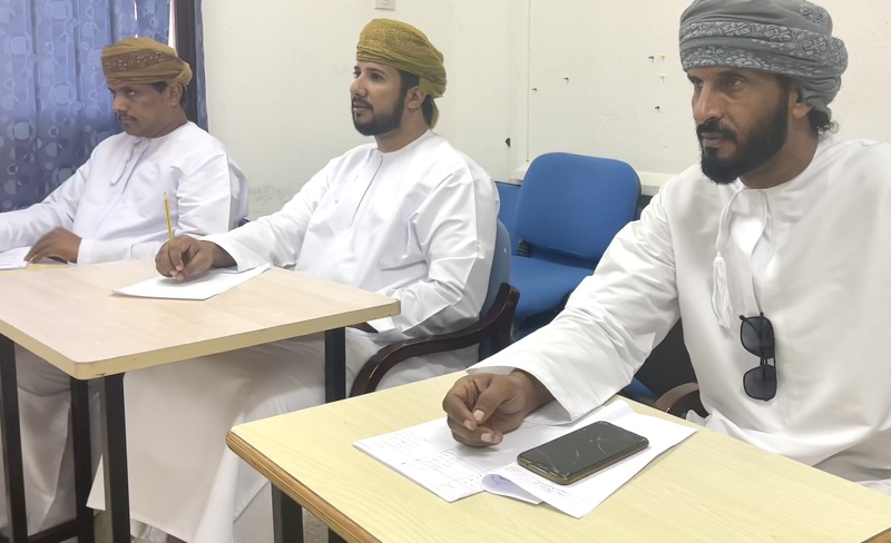   انطلاق مسابقة فن الخطابة والتحدث باللغة العربية الفصحى على مستوى مدارس تعليمية ظفار   