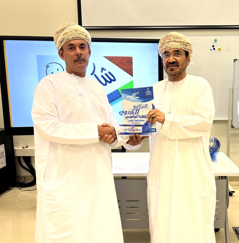 ختام البرنامج الشتوي للطلبة الموهوبين بمحافظة ظفار