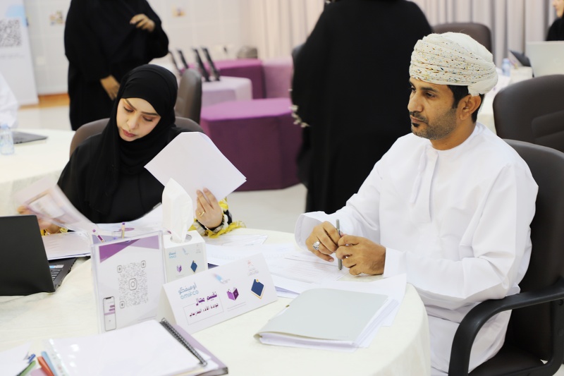 لجنة التقييم المحلي لجائزة اموفيكو للإبداع المدرسي بتعليمية ظفار تواصل أعمال مرحلة التقييم الميداني للمدارس  المتأهلة في التقييم المكتبي للعام الدراسي ٢٠٢٣ / ٢٠٢٤م.