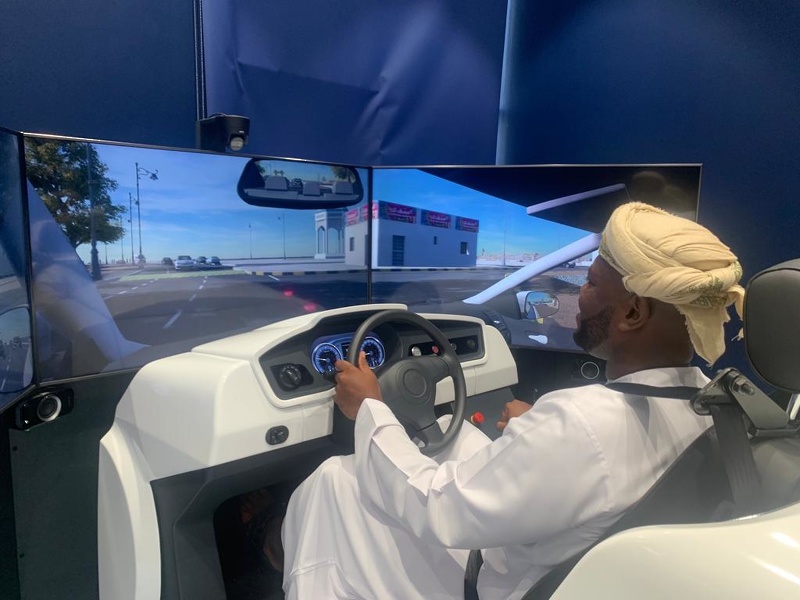 مدرسة حي الشروق العالمية تنظم فعالية السلامة المرورية لقائدي الحافلات المدرسية