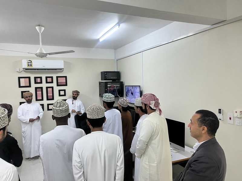 تعليمية ظفار تنفيذ ورشة تدريبية لطلبة  التربية بجامعة ظفار