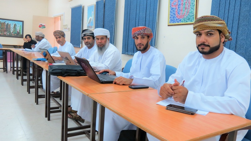 لجنة الأسبوع الوطني للعلوم والتكنولوجيا بتعليمية الظاهرة تبحث تحضيرات الإعداد