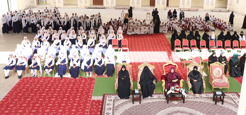 الاحتفال بتكريم الطالبات المجيدات بمدرسة مدينة الحق للتعليم الأساسي (١-١٢)