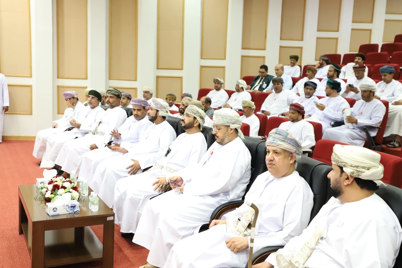 تعليمية ظفار تشارك في الملتقى الثالث للإدارة المدرسية
