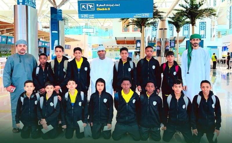 مدرسة أسامة بن زيد تشارك في دوري كرة القدم لمدارس البنين ممثلةً لتعليمية ظفار