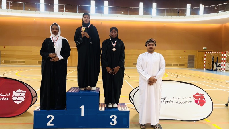 ختام مسابقة ألعاب القوى للإناث بمدارس تعليمية ظفار