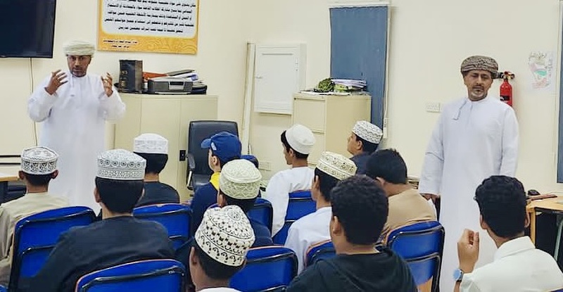 تواصل فعاليات المركز الصيفي بمركز أسامة بن زيد للبنين بصلالة