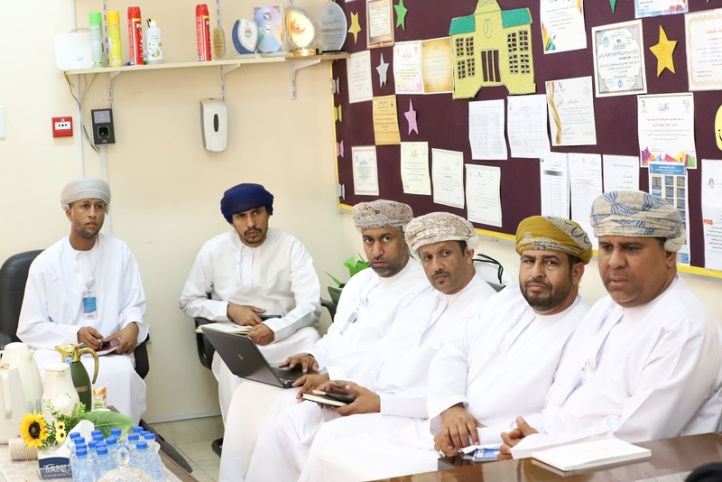 مستشار وزيرة التربية والتعليم لشؤون  أمن الوزارة  يواصل زياراته لعدد من مدارس ولاية طاقة ومرباط وولاية سدح