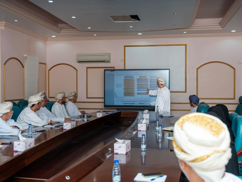 تنظيم لقاء تربوي حول التعريف بالخطة الاستراتيجية والخطط التنموية الخمسية والسنوية بتعليمية محافظة الظاهرة