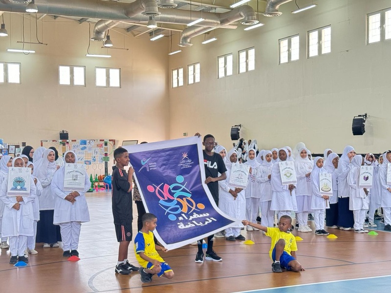تدشين برنامج سفراء الرياضة المدرسية بتعليمية ظفار