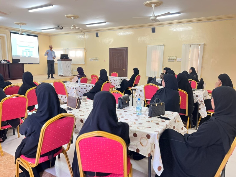 تنفيذ برنامج التدريب اللامركزي للمعلمات الجدد بوحدة إشراف المجال الأول