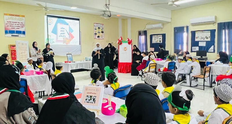 ملتقى أمى مدربتي مبادرة لأشراك الأمهات  في تفعيل الأنشطة والبرامج الكشفية بتعليمية ظفار 