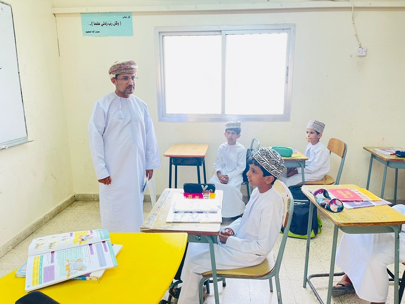 فرق لمتابعة استعدادات مدارس المحافظة للعــام الدراسي الجديد 2022/2023م تباشر اعمالهم 