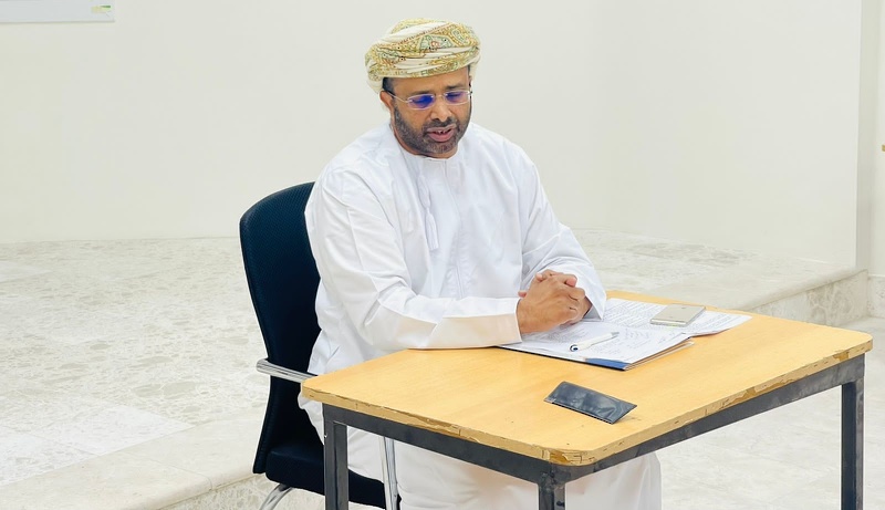 اجتماع المدير المساعد للإشراف الإداري بالمشرفين الأوائل ومشرفي الإدارة المدرسية 