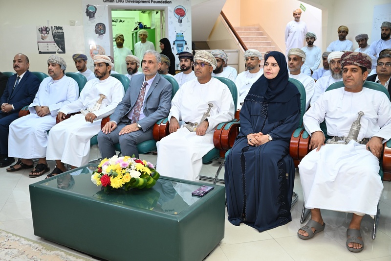 الاحتفال بافتتاح مختبر الذكاء الاصطناعي والتقنيات المتقدمة بتعليمية محافظة الظاهرة
